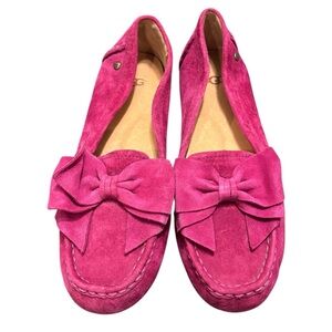 UGG Leather Fuchsia Pink Leather Bow Flats US 6 women’s